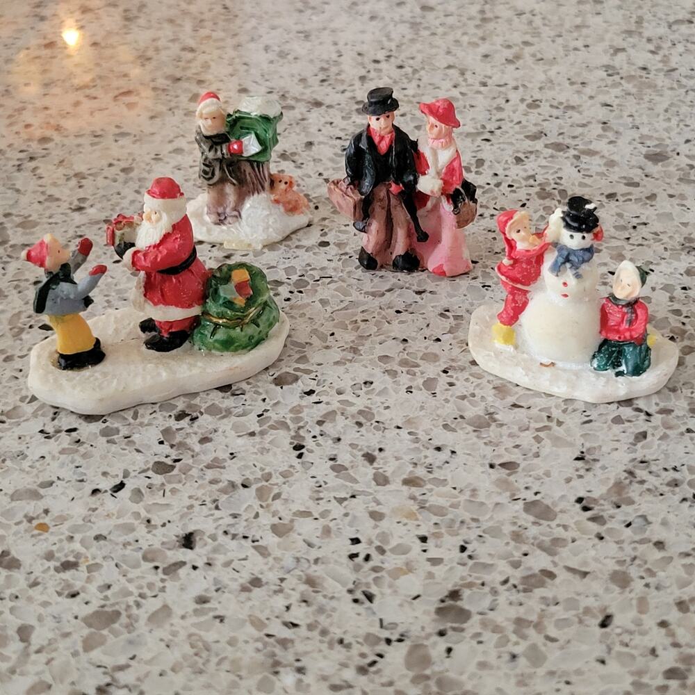 VTG 90s Victorian Village Collectibles Christmas Ceramic PEOPLE FIGURINES LOT x4